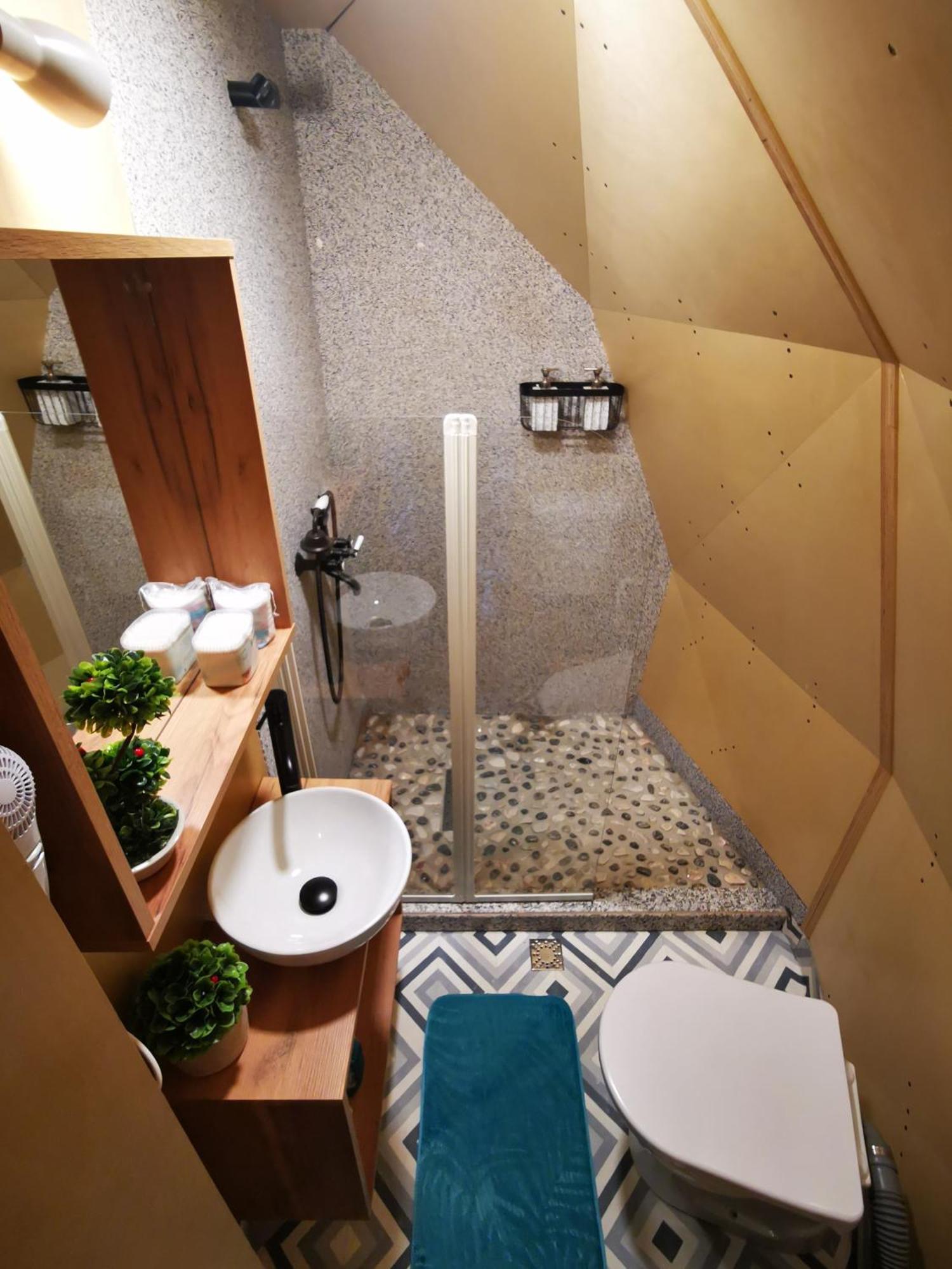 Glamping Zazen Drumu Carului